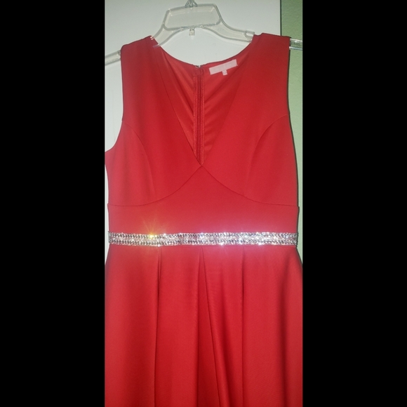 Dress - Picture 2 of 5